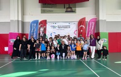 Gürsu - Kestel - Nilüfer - Osmangazi - Yıldırım  Badminton Branşı Görselleri Bursa Uluslararası Spor Festivali