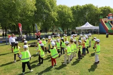 Bursa Uluslararası Spor Festivali’nde çocuklar doyasıya eğlendi