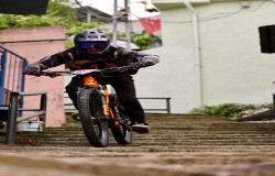 Türkiye’de Bir İlk Gerçekleşti Urban Downhill Yarışı Bursa’da Tarihe Geçti!