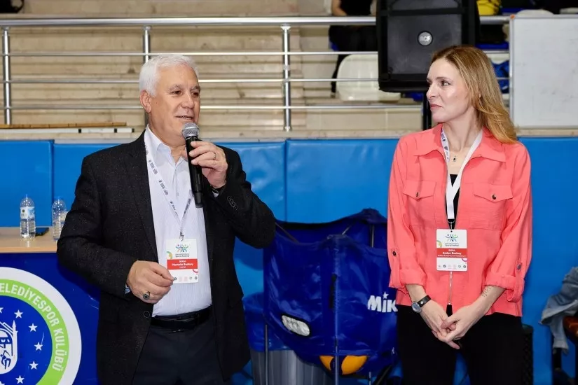 Kardeş Şehirler Voleybol Turnuvası başladı